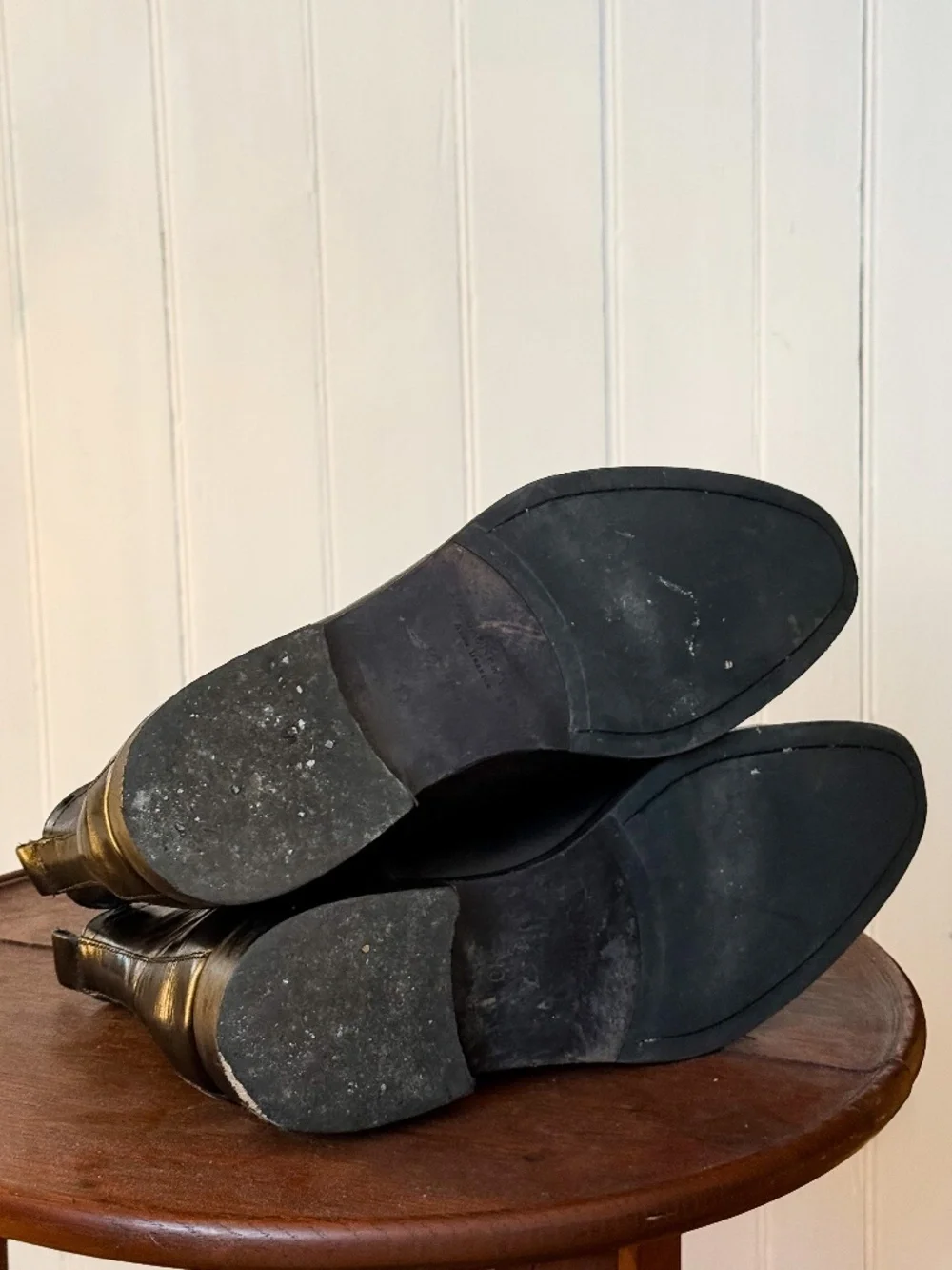 To Boot black styling